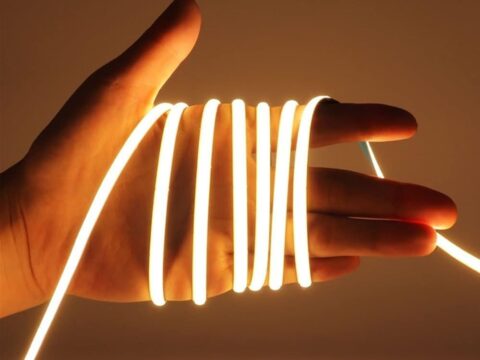 Striscia LED COB USB 5 metri flessibile con adesivo, dimmerabile