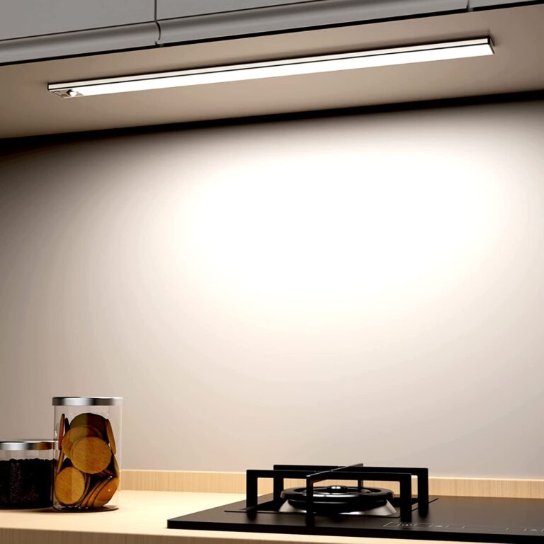 OUILA Luce LED Armadio con Sensore di Movimento 41 cm Ricaricabile