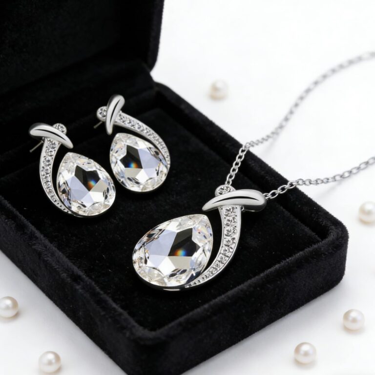 Set 3 gioielli a goccia: collana e orecchini per cerimonie