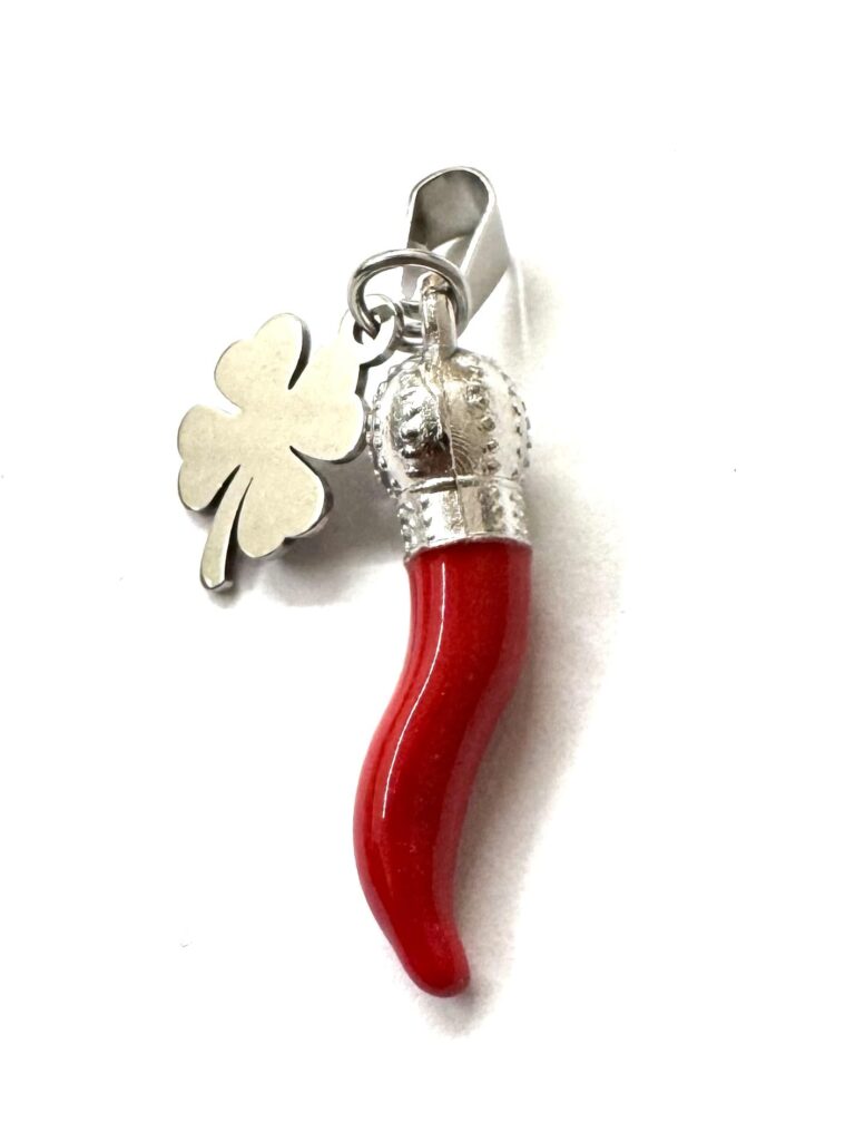 MODA MavillA Ciondolo Acciaio Corno Rosso, Quadrifoglio e Ferro di Cavallo