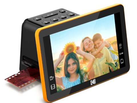 Kodak Slide N Scan Scanner per Pellicole con Schermo LCD 7″ e 22 MP