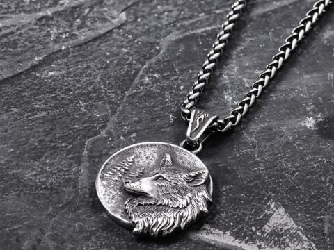Ciondolo vichingo Lupo custode in acciaio inossidabile – simbolo di forza