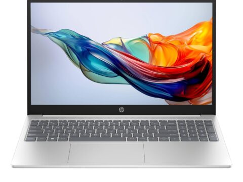 HP Laptop 15 con AMD Ryzen 7 7730U, 16GB RAM e SSD 512GB