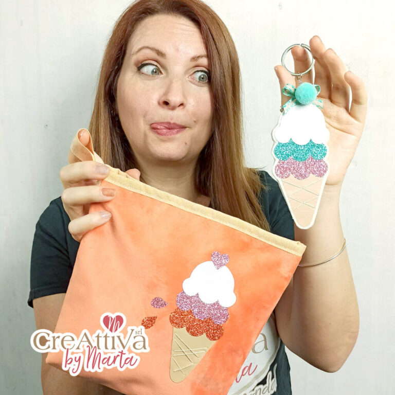 Kit Bustina In Velluto E Porta Chiavi Gelato Con Taka Su’ – Crkit20400