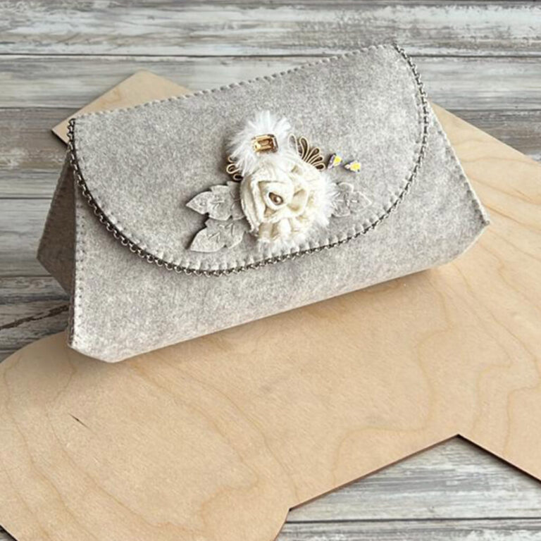 SAGOMA POCHETTE FLAP MISURA 25 x H15,5x9CM CIRCA - CRESW068