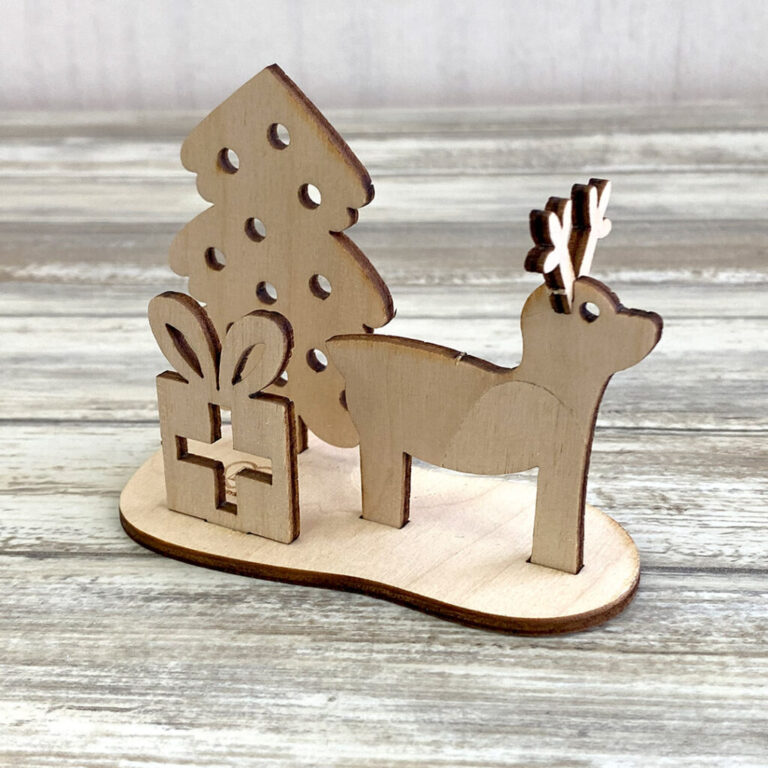Formastencil Easywood Card Buon Natale Renna E Albero H8X10,6 Cm – Cresw080