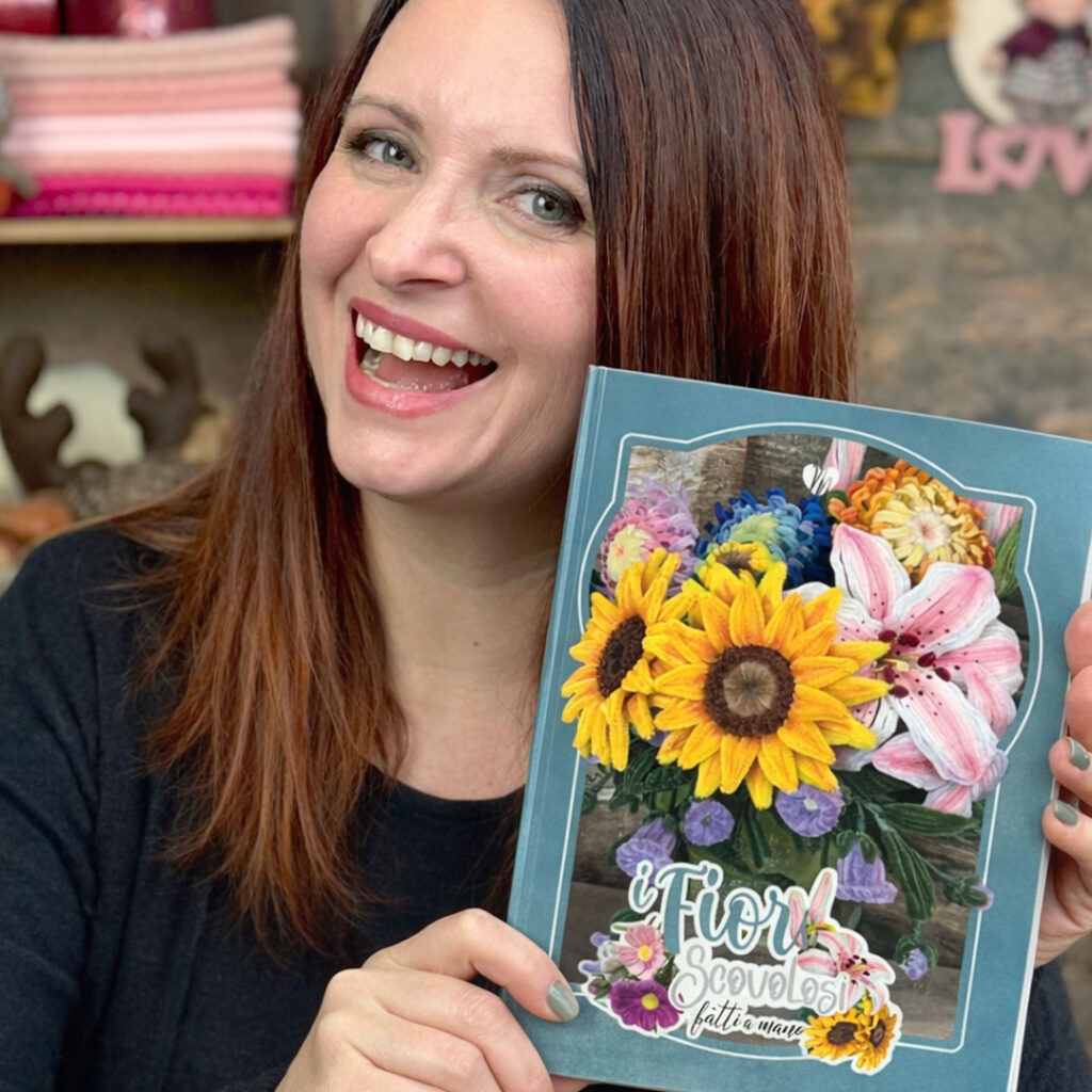 LIBRO I FIORI SCOVOLOSI FATTI A MANO – CRLBFR03