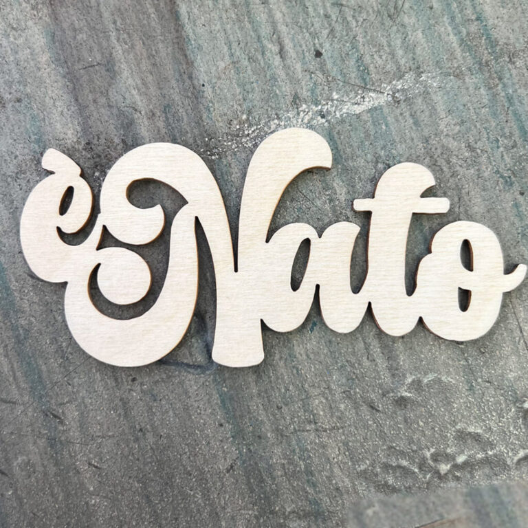 Scritta È Nato In Legno 12Xh6Cm Circa – Crlsc001