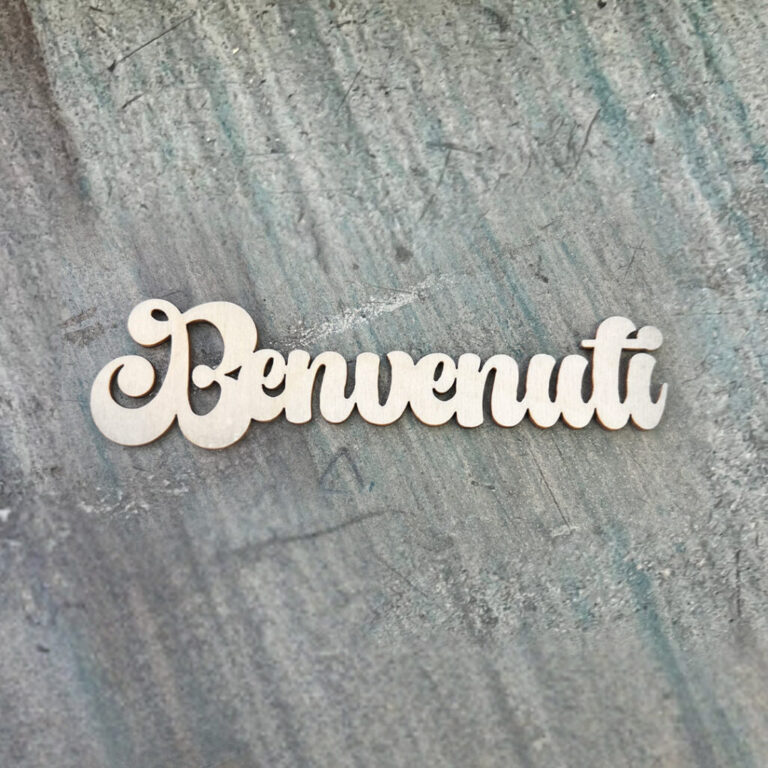 Scritta Benvenuti In Legno Piccolo 11Xh3Cm Circa – Crlsc012