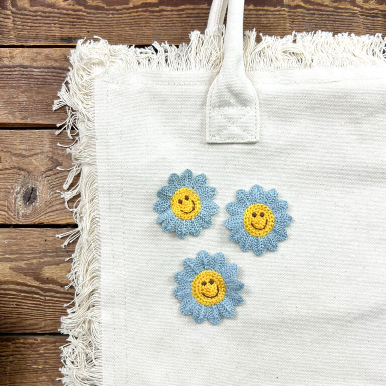Patch Margherita Smile Uncinetto Da Cucire D6,5 Cm