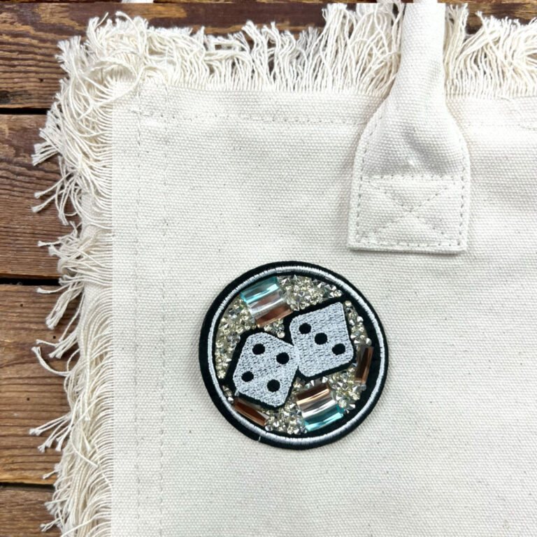 Patch Cerchio Dadi Ricamato Con Strass Termoadesivo D7,5 Cm