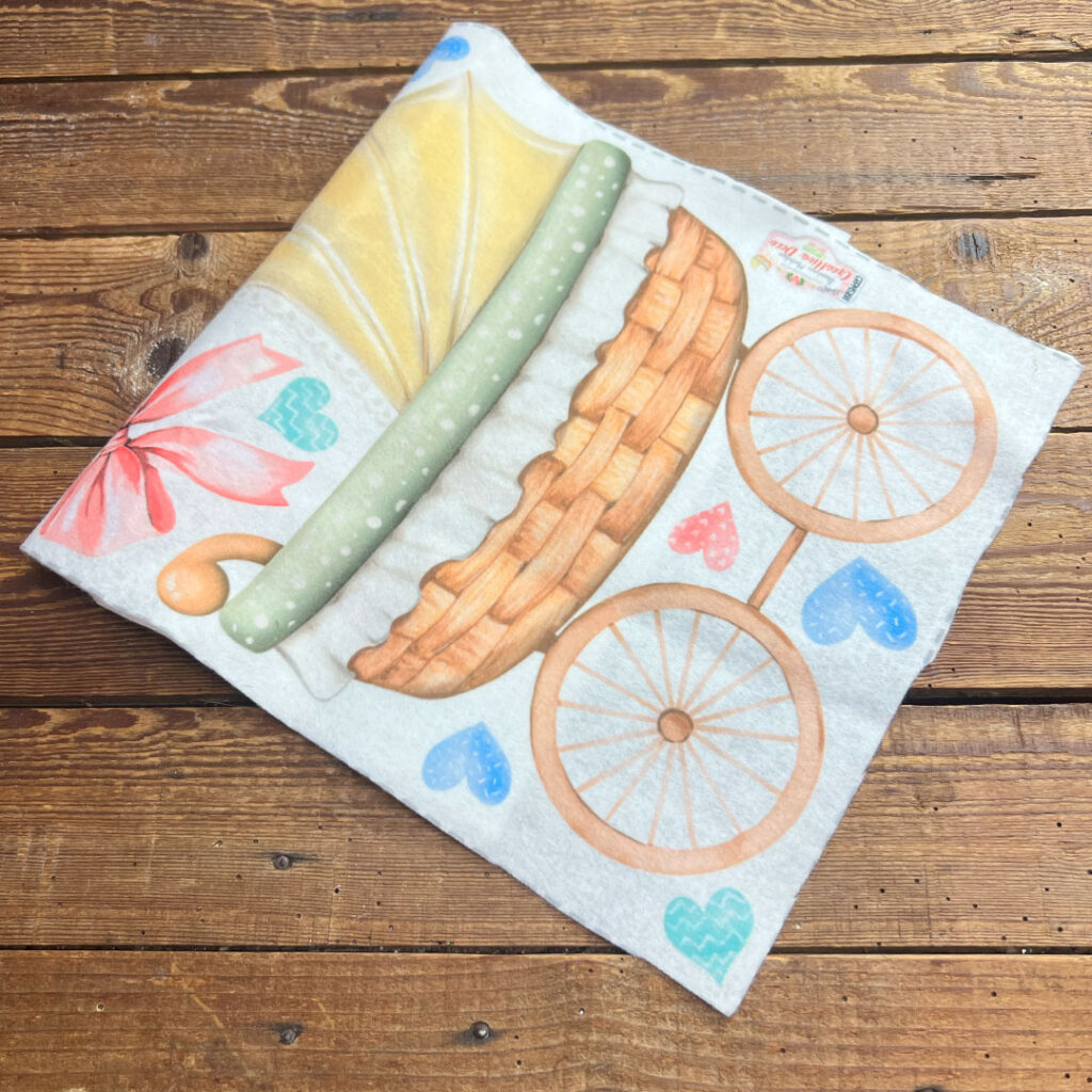 PANNOLENCI MORBIDOSO DECO CARROZZINA CRAFTY TWIST 25×45CM – CRPMS168